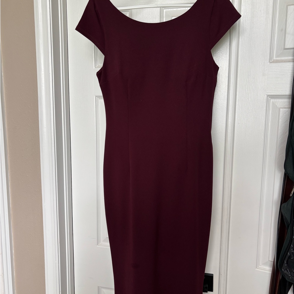 Speechless Burgundy Scoop Neck Midi Dress